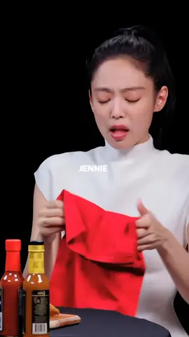 Jennie, Rosé, and Lisa's reactions when eating spicy chicken on the show Hot Ones 😭#bp_dinny🤍 #BLACKPINK #JENNIE #ROSÉ #LISA #BLINK #fst♡ #xh #fyb #fybシ 