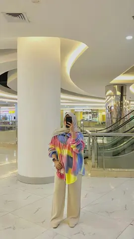 #bajuwanita #bajuoversize #bajudenim #kemejawanita #kemejaoversize #blouse #blousecantik #celanawanita #celanakulot #kulot #rekomendasioutfit #outfit #outfitideas #OOTD #ootdfashion #fyp 