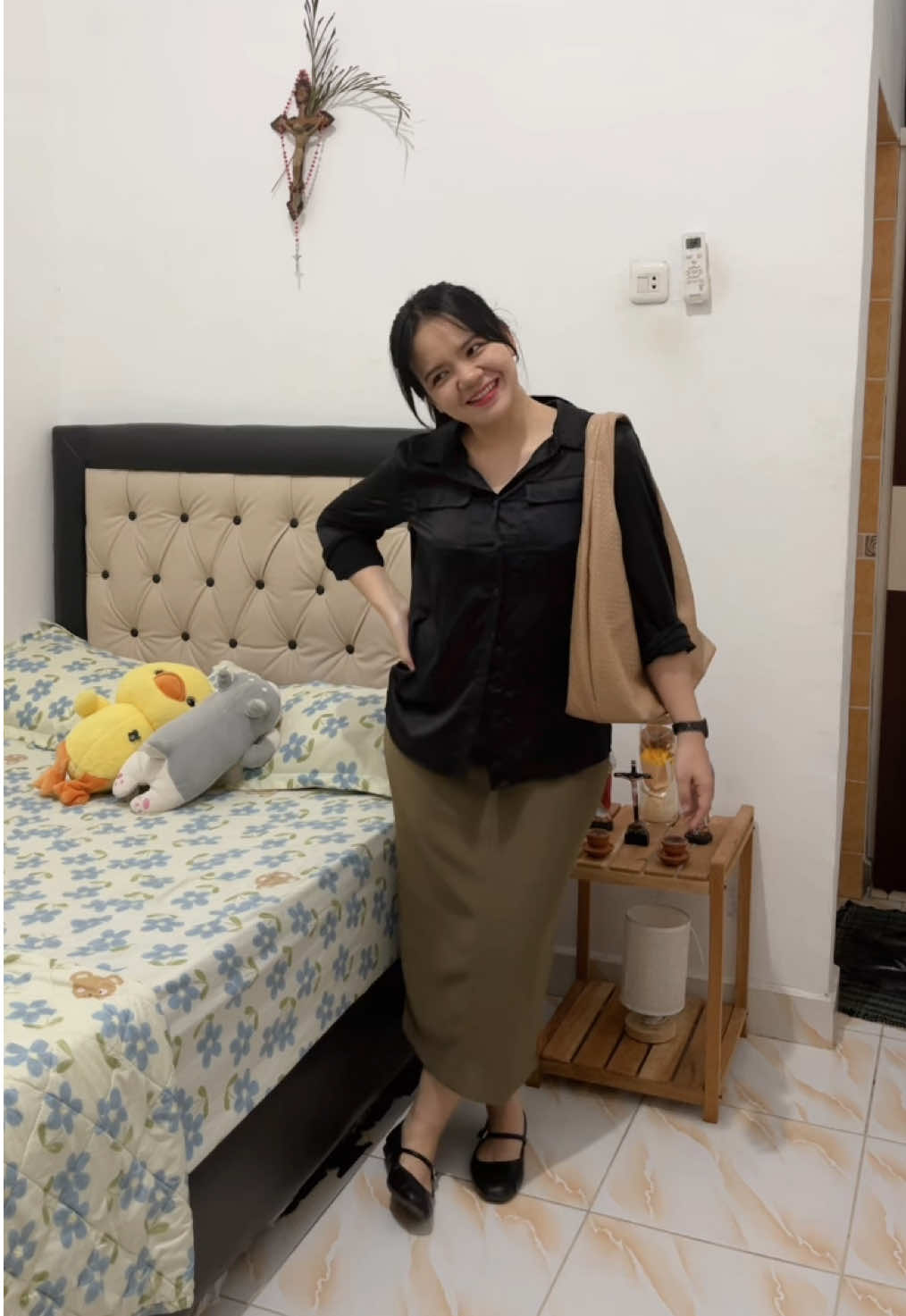 Cakep juga rambutnya dikuncir kuda gituu hihihi #outfit #outfitcheck #OOTD #fyp 