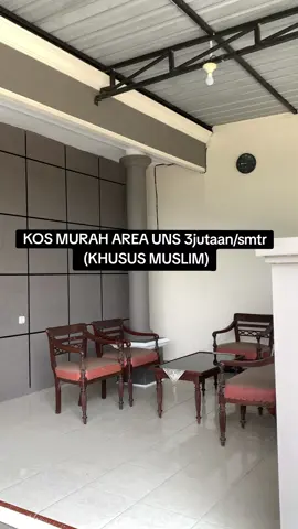 Kos Murah Area UNS 600.000/ bulan (khusus muslim) ✅️ Kamar luas (spring bed, lemari, meja, kursi, kipas angin) ✅️ Kamar mandi dalam (wc duduk) ✅️ Free wifi