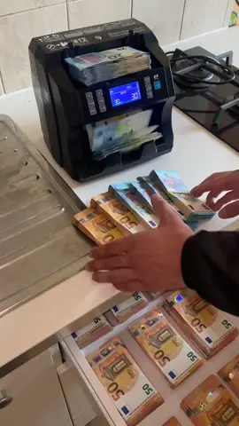 Banknotes 💶 #Euro #EuroMoney  #Banknotes  #EuroCash #CashCounting #MoneyFlex #Currency #CashStack #MoneyTalks #MoneyOnMyMind