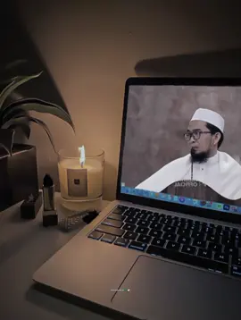 #ustadzadihidayat #uah #dakwah #fyp #hijrahyuk #hijrah_istiqomah #semogabermanfaat #bismillahfyp 