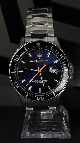 Cuốn hút như đường đua Monza. SFIDA 44MM – tâm thế không ngừng tiến về phía trước. #MaseratiWatch #DongHoMaserati #MaseratiTime #MaseratiWatches #MaseratiStyle #MaseratiDesign #MaseratiLuxury #Maserati