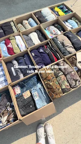 Want money off reseller boxes? Comment reseller on this video and I’ll send you a discount code  #vintagewholesale 