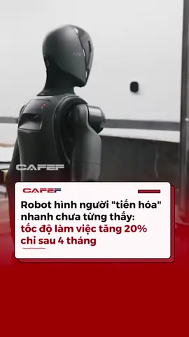 Robot hình người đang 