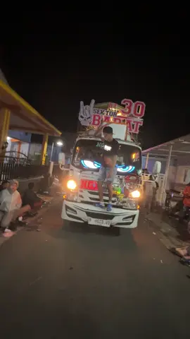 tetap happy , walau tersakiti ‘ iki kerjo opo kerjabakti 😛 #ngxaudiojember #ngxngosex #ngosex #soundviral 