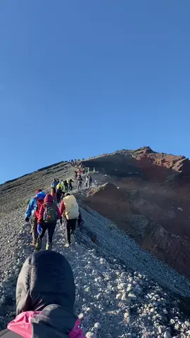Perjuangan banget melewati Letter E🥹 #rinjani #rinjanimountain #letterE #rinjani3726mdpl♥ 