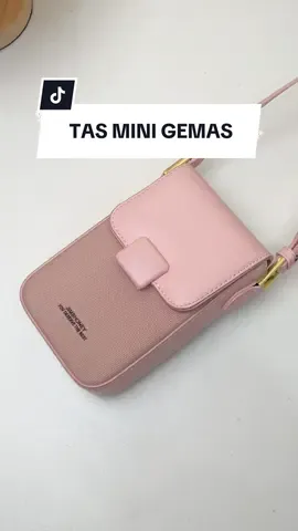Kata siapa mau simple dan timeless gabisa pake yg gemas gemas? Mina Mini Bag Jims Honey nih buktinya 😋💖 #minaminibagjimshoney #Jimshoneysurabayastore  #PromoGuncang66 #WIBGajian #SekolahDenganStyle #FashionPlayground -rm