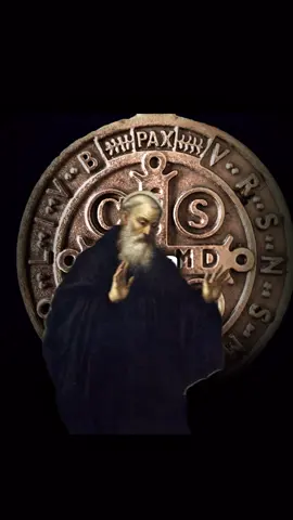Essa oração está intimamente ligada à Medalha de São Bento, um sacramental católico usado para afastar perigos espirituais. A oração invoca a proteção de Deus por intercessão de São Bento contra tentações, maldições, influências malignas e perigos físicos ou espirituais. #catholic #biblia #evangelho #saobento #oração #pregação #palavrasdevida #monteiro #tradição