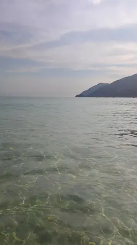 Buenos días 😊 ☕ 🌴🌊🌞., un video que siempre recuerdo ya que me inspira serenidad, calma, disfrute, amor hacia la vida. Son momentos únicos, que hay que aprovecharlos al máximo, saborearlos. Ya viene San Juan, tradición hermosa, full tambores, vestuarios, colores, bailes, pura alegría. Para reservar llama o escribe al número 04120434447 #choroni  #choroní  #henripittier #playa  #posadachoroni  #casaione #turismo  #travel #playasvenezolanas  #playas  #costadeoro  #hotel  #hospedaje  #viajes #venezuela  #españa #huesped #huespedfeliz  #hospedaje #aragua #tours #vacaciones #excursion #posada #sol☀ #mar #relax #descanso