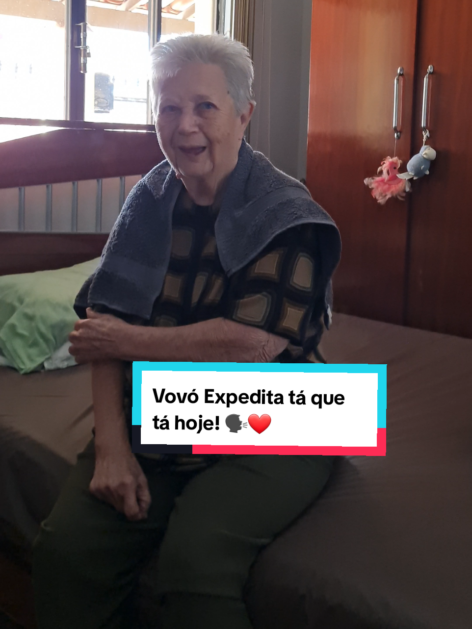 Hoje a Vovó Expedita acordou toda falante e cheia de histórias pra contar! 😂💬 Cada conversa é uma pérola! Quem mais ama esse jeitinho dela? #VovóExpedita #SabedoriaDaVovó #90AnosDeAmor #VozinhaFalante #MomentosQueAquecem #TikTokDaRoça #VovóÉTudo #RotinaComVovó 