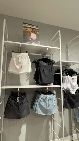 #tally #tallyweijl #look #girls #skirt #skirts #denim #jeans #jeanshighwaist #jeanshack #jeansoutfit #top #crop #white #bianco #nero #strass #paillettes 