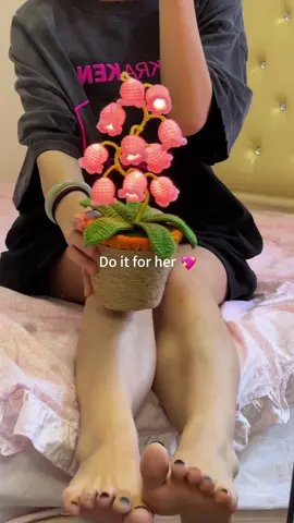 406-Thank you bf for loving me🥺Anyway,this gift is so cute!✨💕#crochetflower #flowers #ValentinesDay #giftidea #girlfriendmaterial #shesaidyes #crochetlove #handmadevibes #foreverflowers #diyromance #romanticroomdecor #romanticroomdecor #pinkhoteldecor #girlfriendproposal #willyoubemygirlfriend #crochetflower #flowers #gift#giftideas #lily #knitting#knittingtiktok #girlgifts #birthday#birthdaygirl #crochet #fyp#handmade #ValentinesDay #lamp#cute #girlfriend #boyfriend#lovegift #beautiful #girl#beautiful #flowershop#flowerbouquet #rose #giftsforher#lamp #videowave #Lovemyhome#dealsforyourdays #lovemyhome#dealsfordays