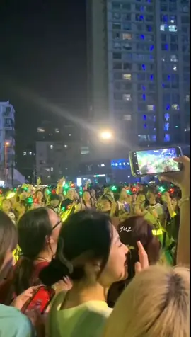 #အရင်ကvdလေး fanချင်းတူပေမဲ့ကံခြင်းတော့မတူဘူးဗျာ ကျနော်တို့ကအဝေးကနေကြည့်ရင်း အားကြယုံပဲတက်နိုင်တဲ့ သာမာန်လူတန်းစားလေးတေမို့ပါ onedayဆိုတာ ကျနော်တို့လိုသာမာန်လူတန်းစားတေတွက်တော့အိမ်မက်သက်