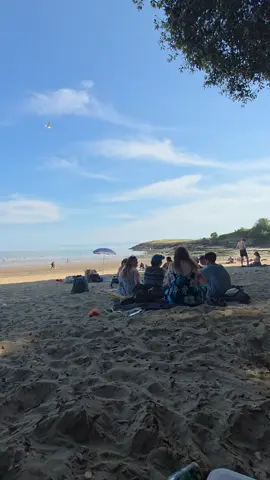 beautiful weather creates amazing vibes on the beach ⛱️ ✨️ #fyp #foryou #foryourpage #stillalive #stillbreathing #vibes #beach #Summer 