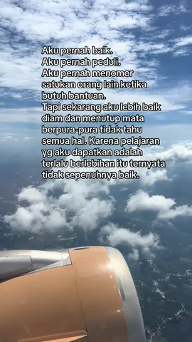 Aku pernah di pujiiiii di anggap paling baik ketika aku di butuhkan 🕊️ -Realita kehidupan saat ini, orang  tidak membela yang benar, tapi mereka membela siapa yang mereka suka dan siapa dapat bermanfaat untuk mereka- 