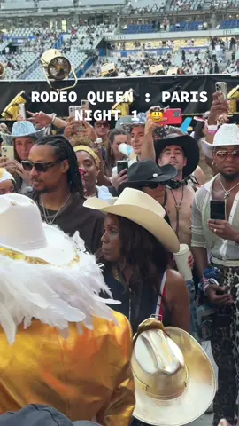 Cowboy Carter : PARIS NIGHT 1  #rodeoqueen #cowboy #cowboycartertour #cowboycarter #beyonce #lestwins 