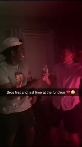 First and last time at the function @heyheydume 💔😭 #party #memes #memestiktok #skits 