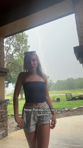 bruh u can’t tan with his weather #fyp #florida #rain #fyp #fl #fake #fakelightning 