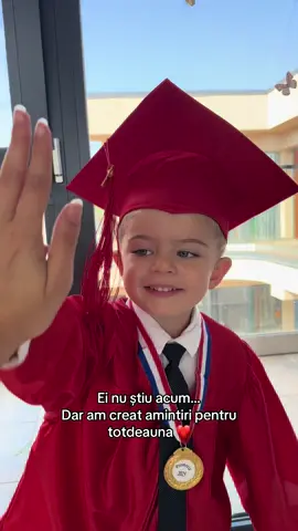 Absolvenții mei ❤️🐞 Primii mei an la creșă a fost ceva greu de explicat în cuvinte! Sper să-mi fi pus amprentă pe fiecare copilaș în parte! Doamna Diana vă iubește mult ❤️🐞 O să îmi fie dor de voi! 🐞🐞#serbare #education #tik_tok #tiktak #fy #educatoare #f 