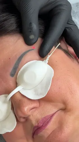 #лазертатуаж #удалениетатукиев #видаленняперманентукиїв #permanentmakeup #permanentmakeupartist #lasertattooremoval #lasertattoo #picolaser #лазерневидаленнятатуажу #перманентниймакіяжкиїввидалення 