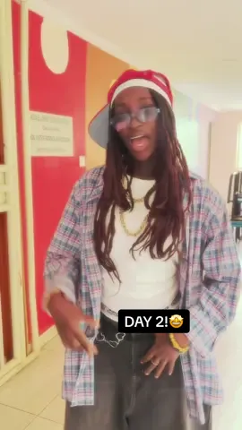 DAYY 2!!!🤩🤩🤩 #y2k #y2kaesthetic #takemeback #icanloveyou #xyzcba #fypシ゚ #fyp #trendingvideo #90s 