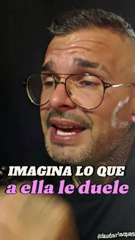 Si tú te molestas porque ella sigue sacando el mismo tema… imagina lo que le duele para no poder soltarlo. No es que quiera discutir, es que aún no ha sanado. Cuando algo duele de verdad, la mente no lo olvida fácilmente. Lo que tú ves como repetición, tal vez es una herida pidiendo ser atendida. #empatia #heridas #relaciones #escucha #sanar  #amorreal 
