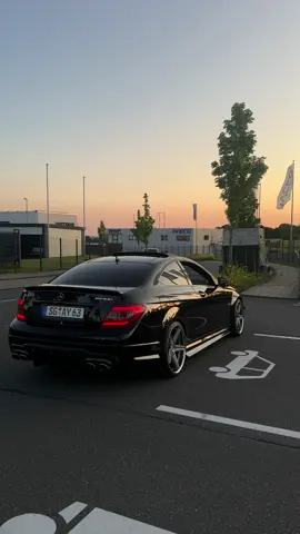 Sound😮‍💨  #mercedes #c63 #amg #fyp #viral #foryou #foryoupage #carsofttiktok 