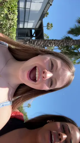 Vidcon! First tiktokkk! What should i post? 