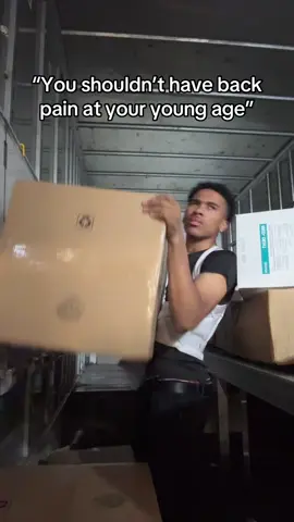 How you gone tell me what my back feel like😭 #foryou #fyp #warehouse #fedex #amazon #ups #backpain 