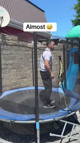 😂😂 (via @elkun_family) #trampoline #fail #funnyvideos 