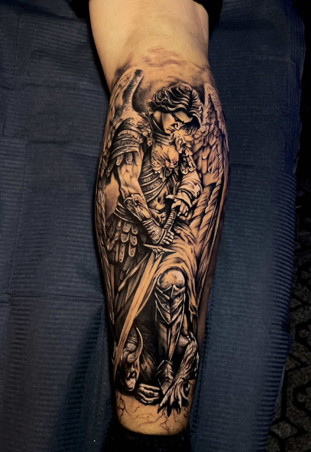 Tattoo religiosa ✍🏻 #realismotattoo #tattoorealismo #tattoobrasil #tattoopretoecinzarealismo #trendingtattoo #ideiastattoo #pretoecinzatattoo #tattootiktoks #tatuagemrealismo #fyy #viraltattoo #fyyyyyyyyyyyyyyyy #tattooreligiosa 