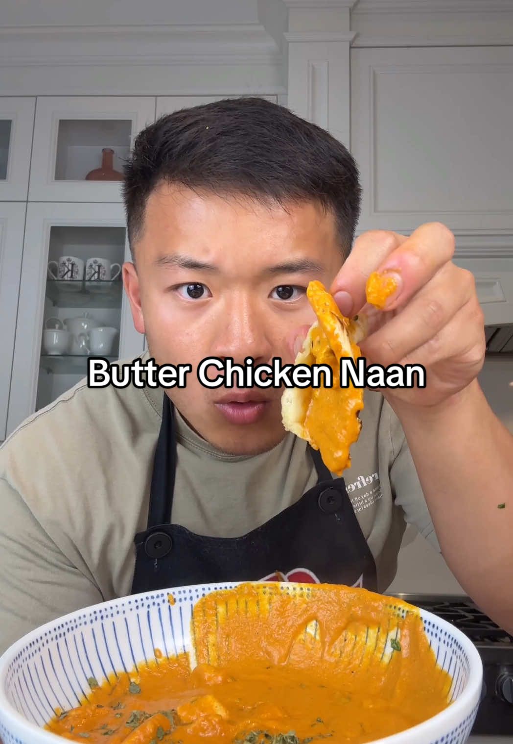 Butter chicken + cheesy garlic naan. Full recipe on my website or kwokspots.com  #butterchicken #EasyRecipes #chicken #butter #cheese #garlicnaan #naan