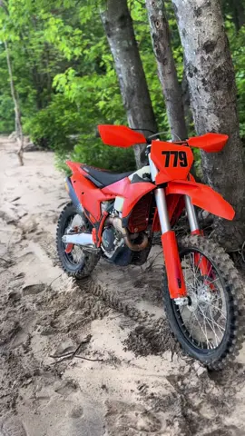 #dirtbikes #motocross #ktm #fyp #beach 