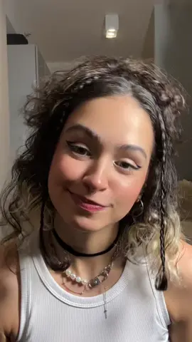 Só pra mostrar minha filha pra vcs 