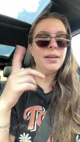 If it doesn’t have free shipping, I’m not buying it. These sunglasses? Cute and free shipping, say less. #FreeShippingOnly #TikTokShopFinds #SunglassesStyle #SummerAccessories #BudgetFriendlyFinds #MomStyle #Over40Fashion #SunniesSeason