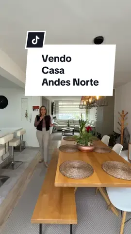 Vendo en Bogotá 📍 Casa Totalmente remodelada en Conjunto Cerrado ubicada en Andes Norte, con área de  130m2. Consta de 3 niveles con 4 habitaciones, 3 baños, sala comedor con chimenea, cocina integral abierta, estudio, patio interior y zona de lavandería amplia independiente. Además 2 parqueaderos ( uno cubierto y otro descubierto frente a la casa). La casa cuenta con renovación total de redes eléctricas e hidráulicas. El conjunto cuenta con 114 casas y ofrece, cancha múltiple, zonas verdes, cancha de tenis, salón social y vigilancia privada 24 horas. Su ubicación es lo mejor ya que a 2 minutos encontrarás la avenida 68, la calle 100, y el cafam de la floresta.  💰 $805.000.000 negociables.  🏢Administración $340.000. 📈Estrato 4. ⌛️ + de 30 años.  ⚖️ Gravamenes Leasing Davivienda.  📲Más información al WhatsApp  3173659834. #vendocasabogota #andesnorte #cafamfloresta #floresta #bogotanorte #casaenventa 