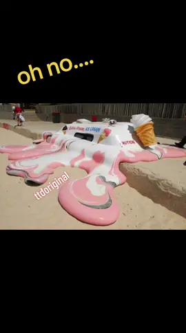 #icec#FoodTok #foryoupage❤️❤️ #foryoupagee #pubity #dharmann #tiktok #fyp #ttdoriginal #ttd #ukweather #hot #hotweather #funny #comedy #itstoohot #heatwarning #thisisengland 