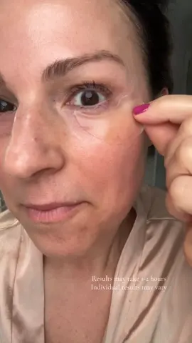 Collagen Infusion Tightening Eye Patches are so cutting edge!  @Peter Thomas Roth Labs is helping me age in reverse! #eyes #undereyebags #undereyecircles #collagen #skincare #matureskin #beautyhack #peterthomasroth #tiktokshopnewarrivals #dealsforyoudays #eyebags #tiktokshopcreatorpicks 