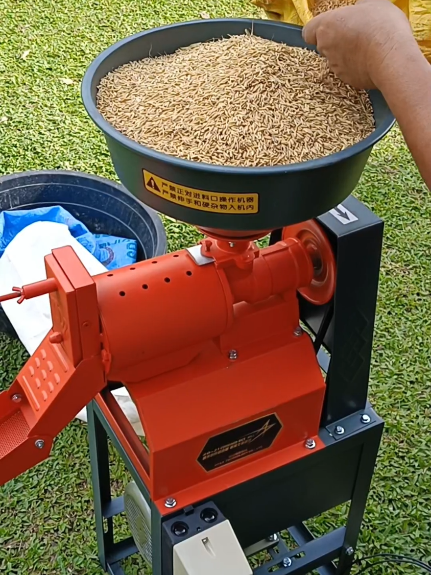 Heavy Duty Mini Rice Milling Machine #ricemill #ricemillingmachine #heavyduty #rice #farming #ricebusiness #bigasanbusiness #DIY #palay #millingmachine #tiktokshop #tiktoktrending #tiktokphilippines 
