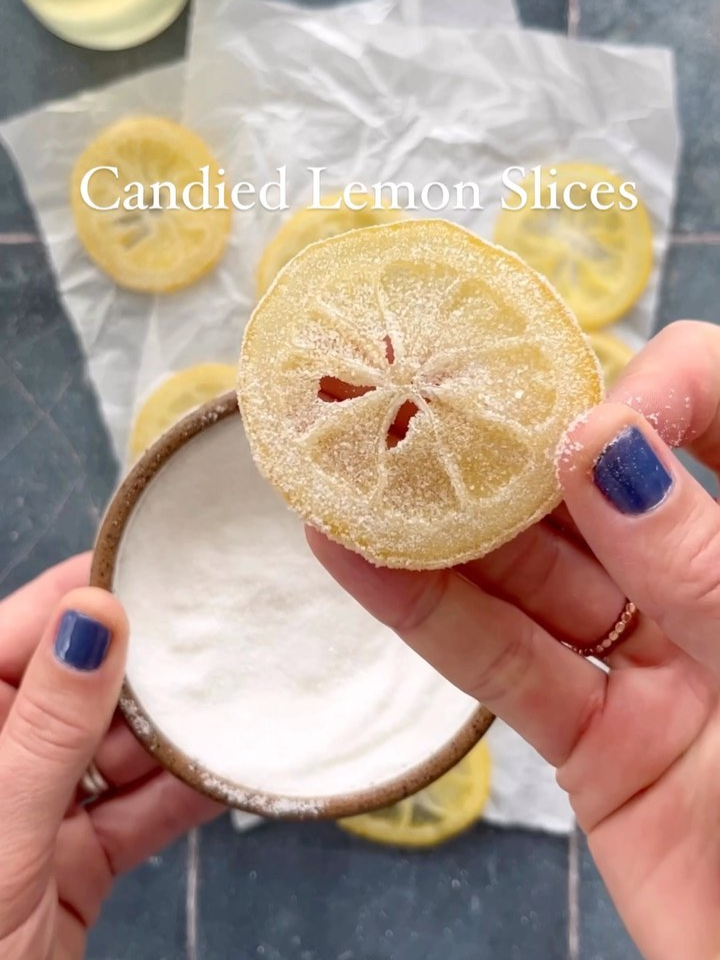 Candied Lemon Slices by @thisjess.cooks 🍋  Get the full recipe at the link in bio and keep tagging #feedfeed for a chance to be featured. #easyrecipe #candiedlemons #easyrecipe #candiedfruit #garnish