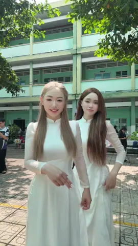 Chúc e thành công trên con đường phía trước nhaaa@La Hoàng Kỳ Duyên 