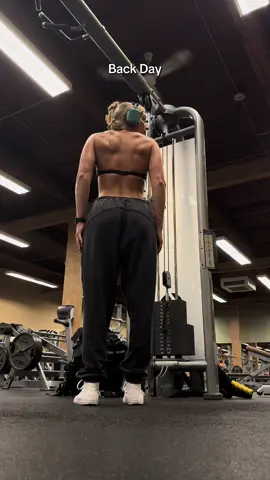 Back Day is always the best day of the week @Gymshark @Gymshark Women  #fyp #backday #backdayworkout #Fitness #fitnessmotivation #gymgirl #fitnessgirl 