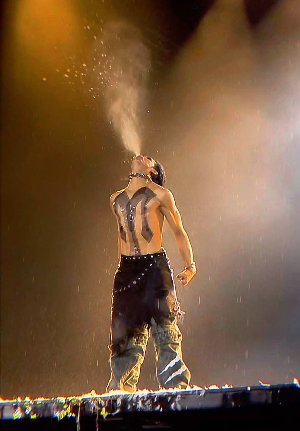 Ảnh ngầu, ảnh cuốn @(S)TRONG 🔥🔥🔥🔥🔥🔥#atvncgconcerthanoi #concertatvncgday56hn #STRONG #strongtronghieu 