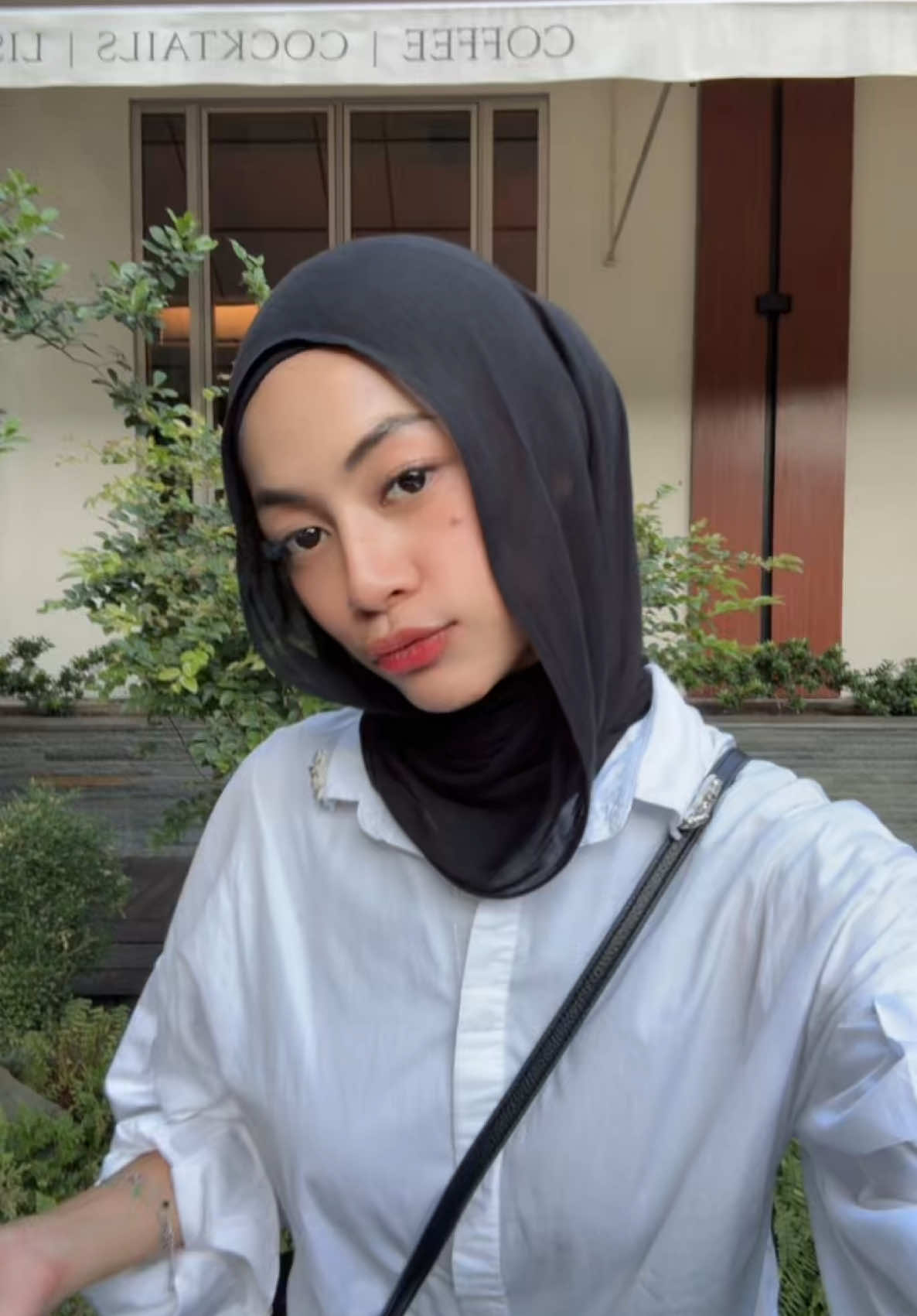 salah gerakan dikit