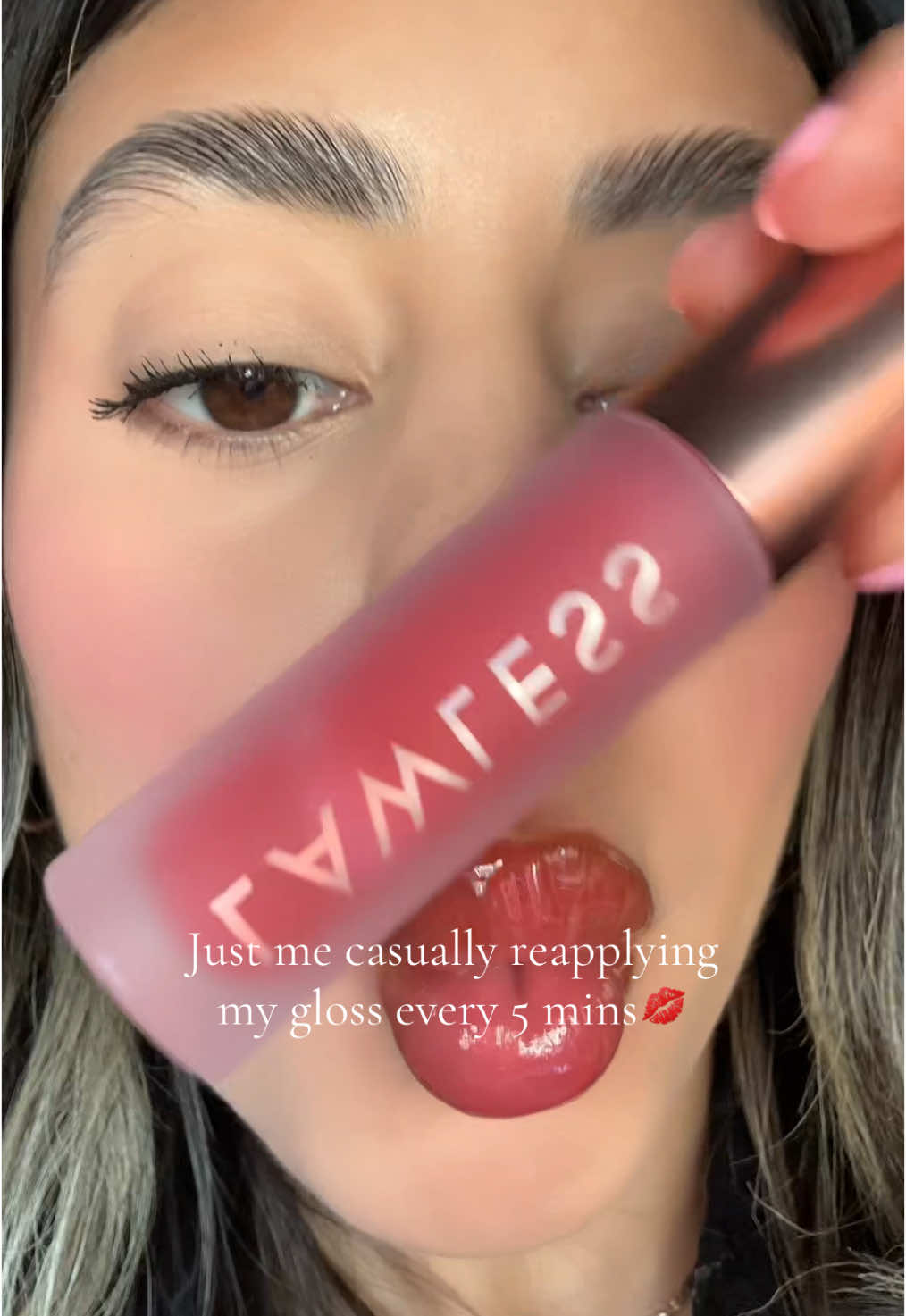 Love me my @LAWLESS Beauty plumping gloss in ‘cherry vanilla’🍒 #gloss 