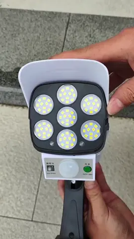 🎥☀️LAMPARA SOLAR TIPO CÁMARA CON SENSOR DE MOVIMIENTO☀️🎥 #techstorecr #ParaTi #fyp #fyp #viral #TikTokCR #flowers #lampara #masviral 