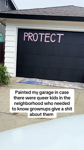 We need to show up big time for our trans family, especially our 🏳️‍⚧️ kiddos. State your values in every room you walk into. Write it on every wall. #trans #lgbtq #prode #wlw #neighbors 