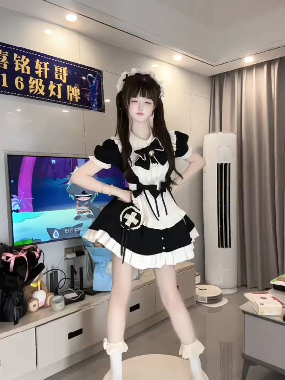 If you like me, hug the air, after all, my cuteness is everywhere #cute girl #double ponytail #viral #xuhuong #girls #cosplayer #cos