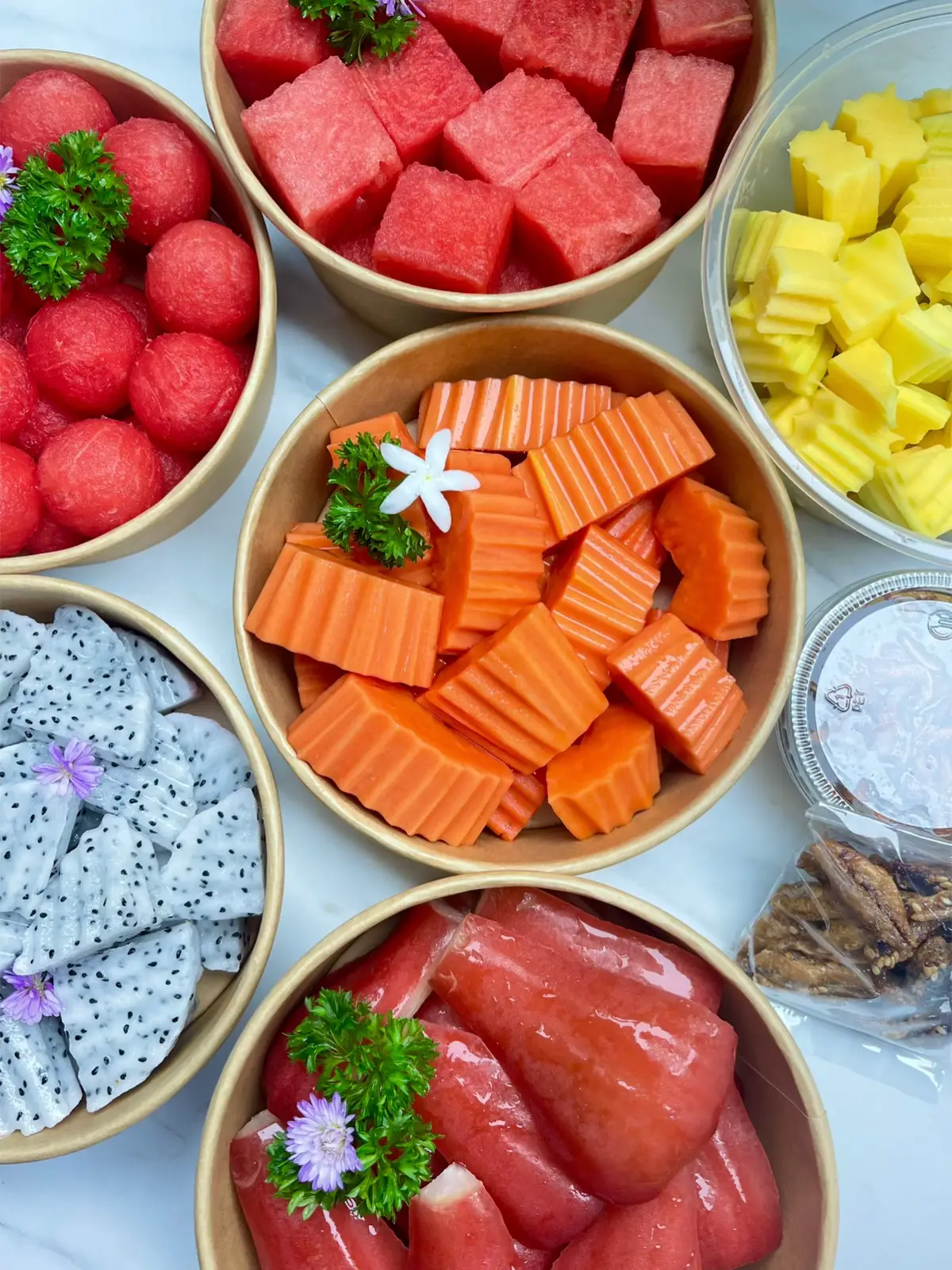 ปอกพร้อมทาน อร่อยฉำ #ผลไม้ปอกพร้อมทาน #ร้านปอกให้รามอินทรา109 #ผลไม้สด #เจ้าดอกจำปา 